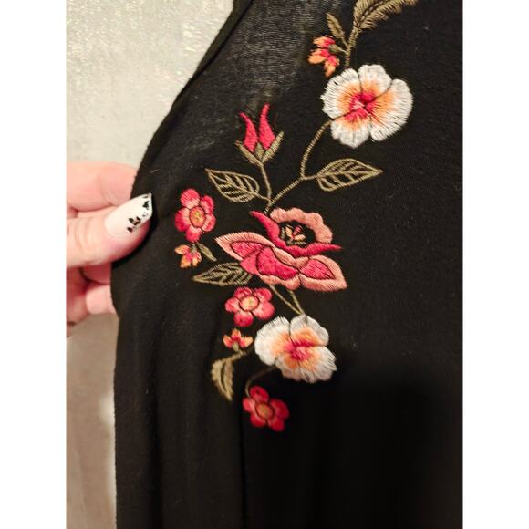 Hollister XS Black Embroider Tank CrissCross Flowy Boho Western Cowgirl Festival - Picture 3 of 5